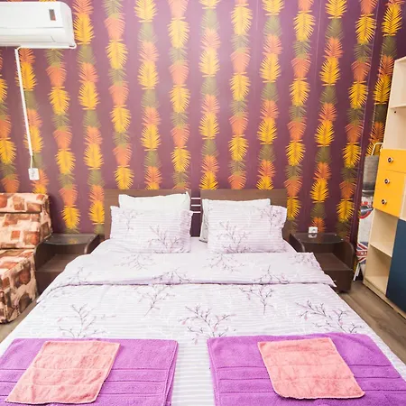 Large Private Flat With Extra Beds - Center - In Front Of The *