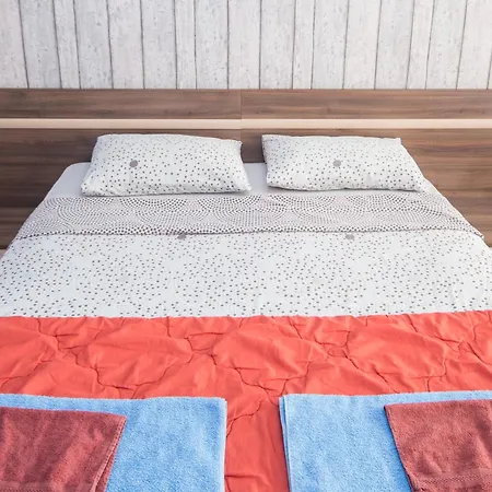 Large Private Flat With Extra Beds - Center - In Front Of The Apartment *